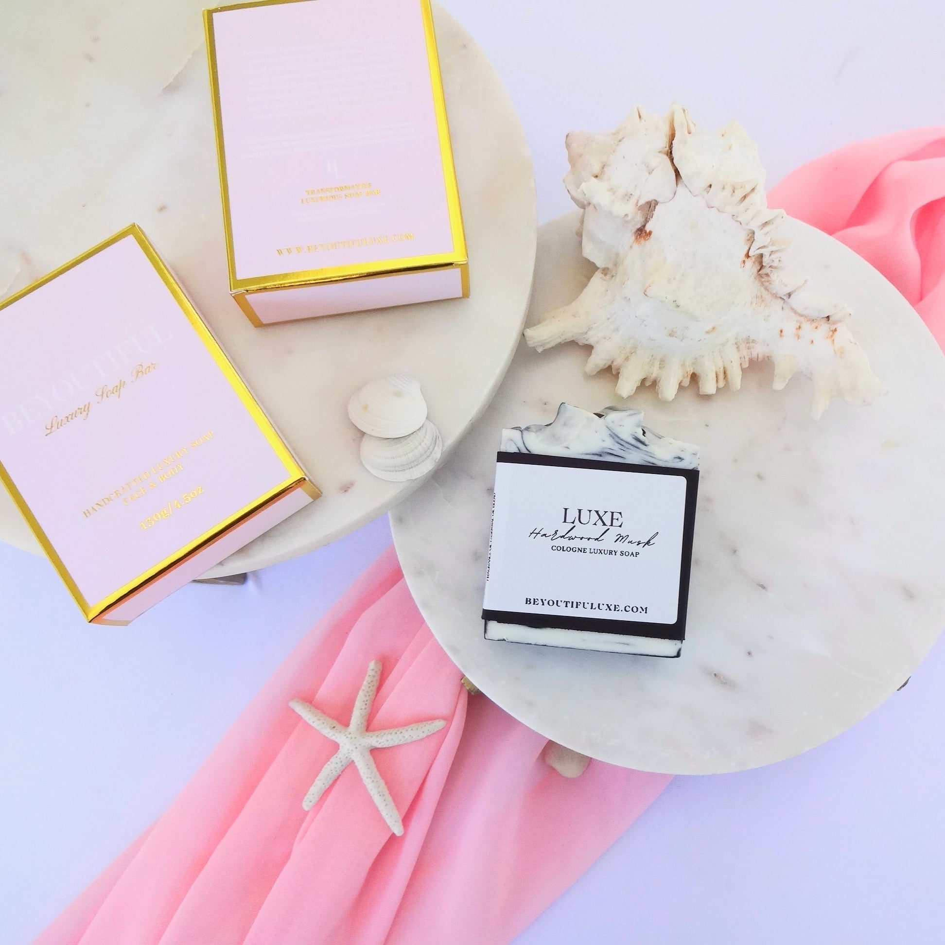 Luxurious handcrafted soap bar with organic ingredients such as coconut oil, olive oil, shea butter and fragranced with hardwood musk.